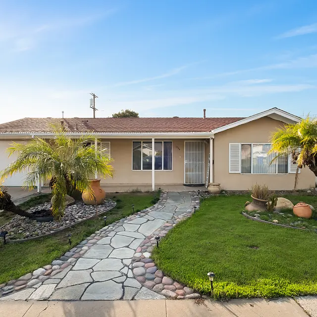 Little Palm Tree House Sq